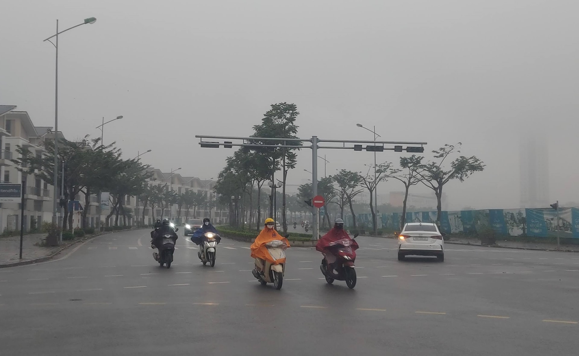 Thời tiết hôm nay (13-2): Hà Nội mưa phùn, miền Bắc rét buốt vào sáng sớm

